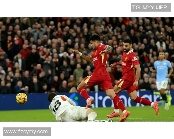 利物浦逆转那不勒斯引发争议判罚全场沸腾的世界杯瞬间 利物浦逆转那不勒斯引发争议判罚全场沸腾的世界杯瞬间