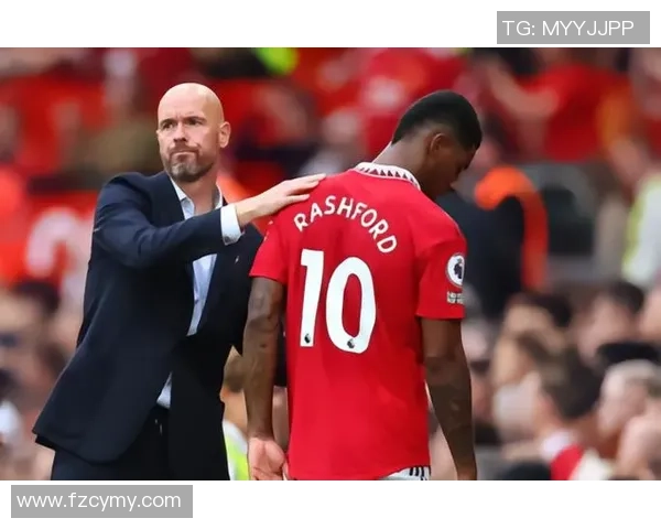 世界杯精彩对决曼联与拜仁战成平局乌龙球瞬间点燃全场激情 世界杯精彩对决曼联与拜仁战成平局乌龙球瞬间点燃全场激情