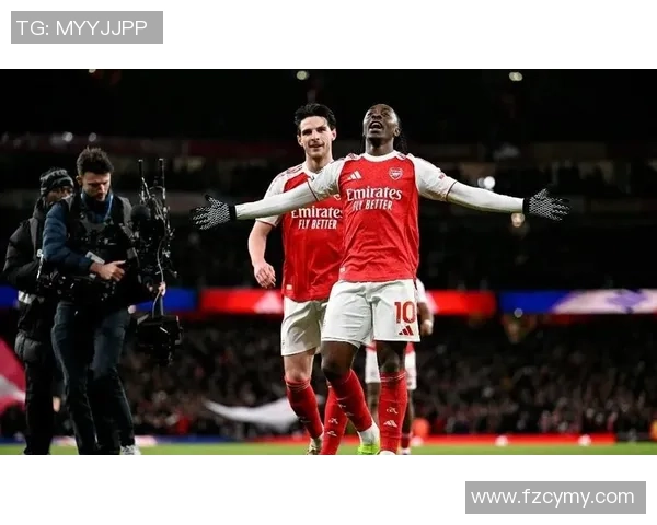 欧联杯惊天逆转皇马在主场以4-3战胜拜仁引发全场狂欢与热议