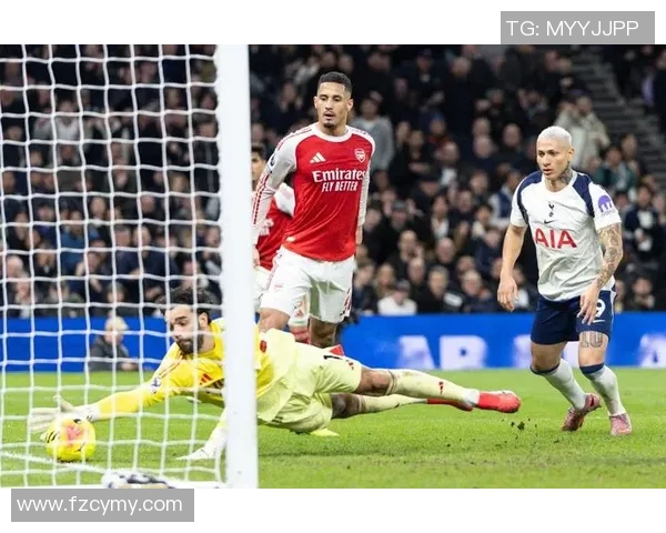 西甲赛场惊现冷门尤文图斯与热刺战成平局帽子戏法引发全场狂欢 西甲赛场惊现冷门尤文图斯与热刺战成平局帽子戏法引发全场狂欢