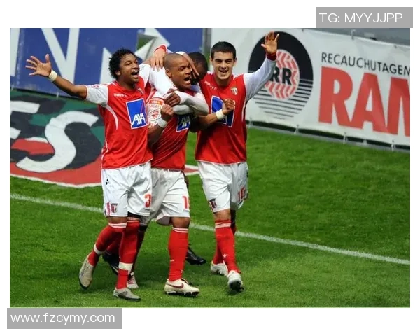 欧联杯激战波尔图与里昂战成平局帽子戏法点燃全场激情