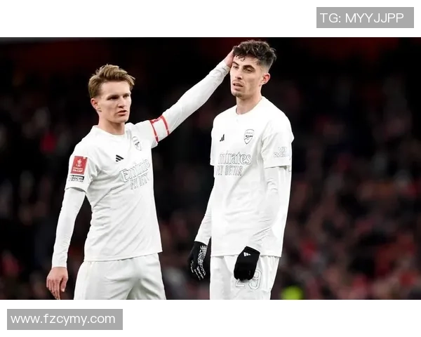 足总杯惊现冷门阿森纳3-0击败国米争议判罚引发全场热议