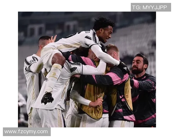 世界杯精彩对决波尔图与尤文图斯战成平局神扑瞬间引发全场热潮