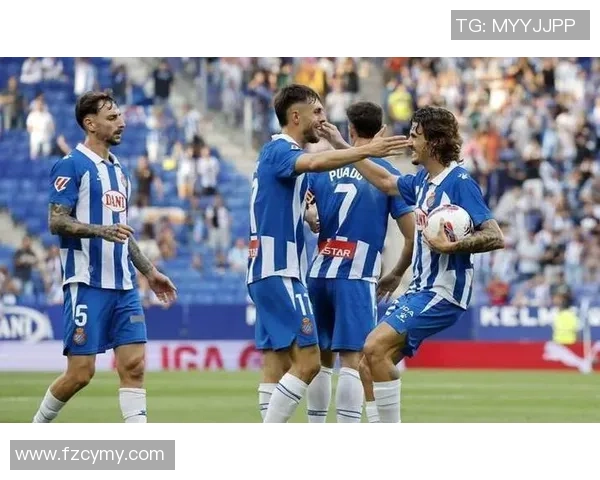 欧冠激战:那不勒斯与波尔图1比1平局补时进球引发全场狂欢 欧冠激战:那不勒斯与波尔图1比1平局补时进球引发全场狂欢