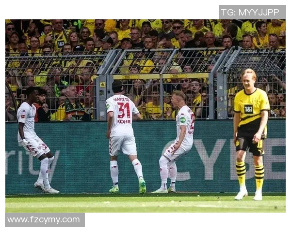 意甲激战：多特蒙德险胜里昂神扑引发争议判罚全场沸腾